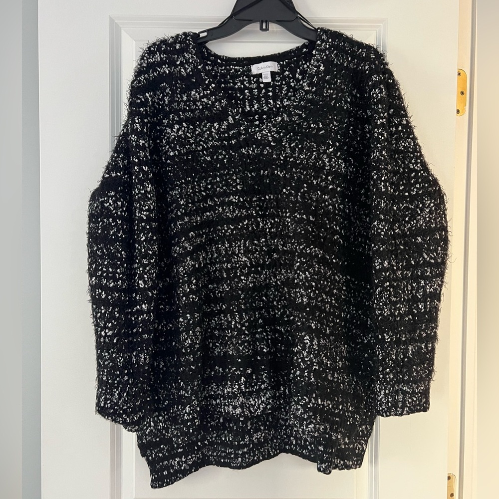 Calvin Klein Women’s XL Black White Textured Open Knit Oversized Sweater